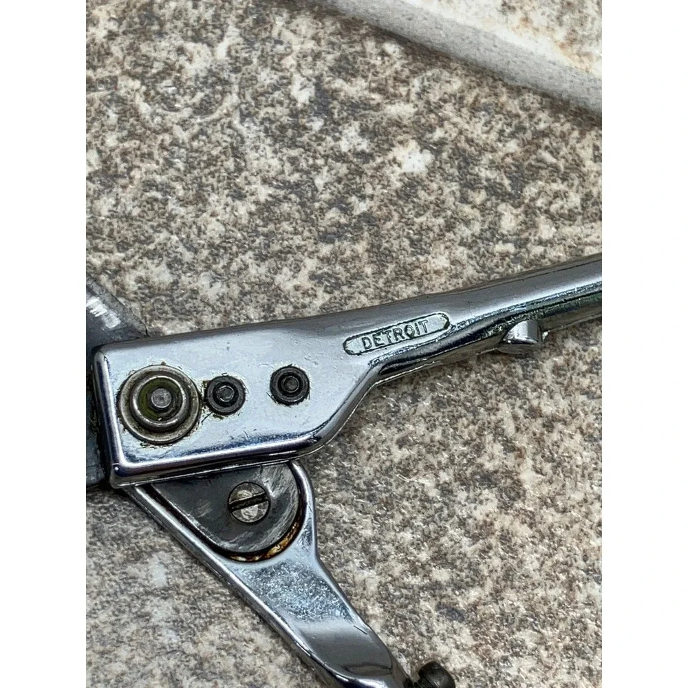 Supercut Detroit Professional Hair Shears Barber Scissors Chrome 7.5 Inch USA